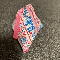 新品！　象柄三角ポーチの画像
