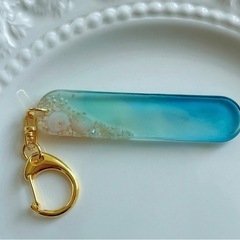 【一時受付停止】🎀ハンドメイド　レジンのネームキーホルダーの画像