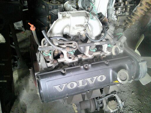 ボルボ240-trboエンジンGrAレースマシンと同型のエンジンです