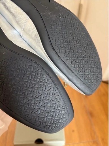 Clarks Candra シルバー フラットシューズ美品24cm