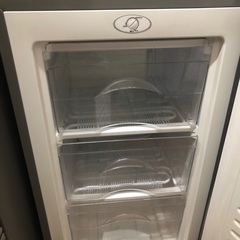 小さい冷凍庫　2020年製　連休あけまで使用してました。の画像