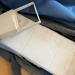 アクリル絵の具の画像