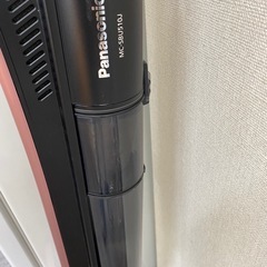 Panasonic コードレス掃除機　充電器 壁掛け器具付き 2017年製の画像