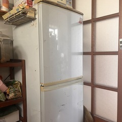 【冷蔵庫】【無料】他、冷蔵庫・洗濯機・炊飯器・ソファもあります