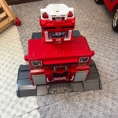 変形出動！ビッグファイヤー＆コマンドステーション