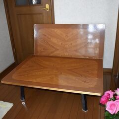 座卓あげます取りに来られる方。