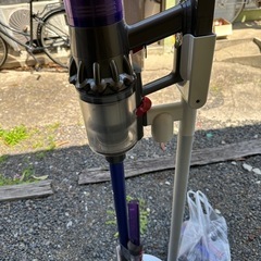 ダイソン掃除機充電式の画像