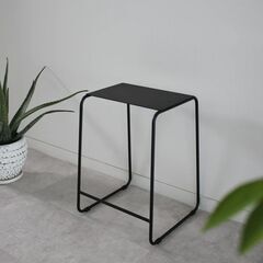 【配送出来ます】ほぼ新品 KUROSHIRO シンプルなデザイン...
