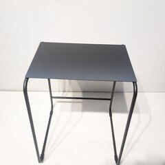 【配送出来ます】ほぼ新品 KUROSHIRO シンプルなデザイン スツール 燕三条の職人の技術（近くなら配送も可能です。宅配もお問合せ下さい）の画像