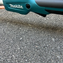マキタバッテリー草刈機の画像