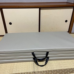 プレイマットキッズマットヨガマット180 ×100×4.5cmグレージュの画像