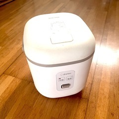 【炊飯器】【無料】他、冷蔵庫・洗濯機・炊飯器・ソファもありますの画像