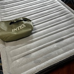 INTEX(インテックス) エアーベッド フルコンフォート ダブルサイズ 電動式 191×137×33cm グレーの画像