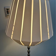 IKEA EKARP フロアランプベース　シェード付　スタンドライト　照明の画像