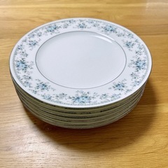⭐︎7枚セット⭐︎27cm Artistryのお皿の画像