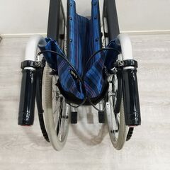 株式会社カワムラサイクル/アルミ製標準型車イス/KL22-38/アルミフレーム/自走用車椅子/ノーパンクタイヤ/介護/介助/車いす/C0EQ0109の画像