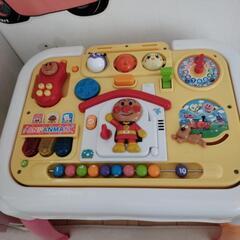 アンパンマン　テーブル