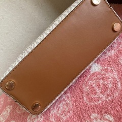 マイケルコース  MICHEAL KORS  ハンドバッグの画像
