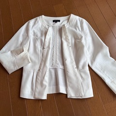 dix-sept ノーカラージャケット 38 ホワイト　トップス　オフィスの画像