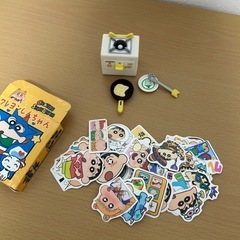 クレヨンしんちゃんのシール、ガチャガチャで出たちっちゃい猫キッチン