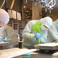 【最短4年で出世可能×年収600万円以上可能◎】お菓子工場の責任者候補◎頑張りを150パーセント還元する社風のやりがいあるお仕事◎経営幹部や工場全体の幹部が目指せる明確なキャリアパス★の画像
