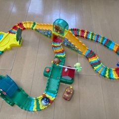 アンパンマン　はしれ！コロコロつなげてロード