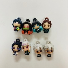 鬼滅の刃 フィギュア型ストラップ 8個セットの画像