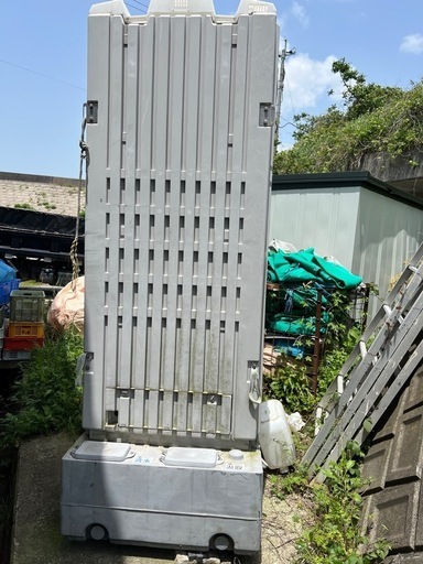 仮設トイレ　