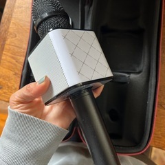 カラオケマイク Bluetooth ワイヤレスマイク イヤフォンジャック付き の画像