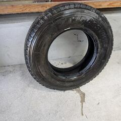 タイヤ　225/80R17.5  １本　ブリヂストン　G588