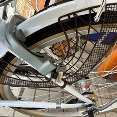 🚲新品未使用品/26インチ電動アシスト自転車🚲ASX2462053/1年間メーカー保証付き/ライト付き/ホワイト/No.685の画像