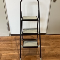 折りたたみ3段脚立【町田市再生家具】250385