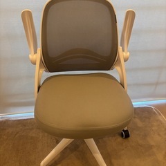 美品！在宅ワークに！圧迫感の無いオフィスチェアの画像