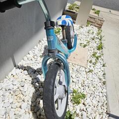 自転車 キックバイク ペダル無し 男児 サドル調節可能  の画像