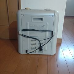 【無料】電気ストーブ（加湿機能つき）の画像