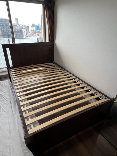 【値下げ】セミダブルベッドフレーム