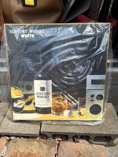 新品サントリーホワイトパネルラジオ