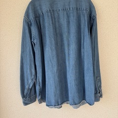 ユニクロ デニムジャケットの画像