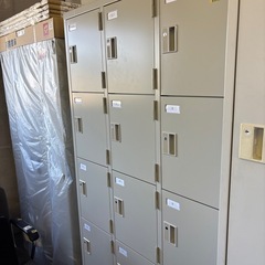 B-027 美品❗️15人用ロッカー　全室カギありの画像