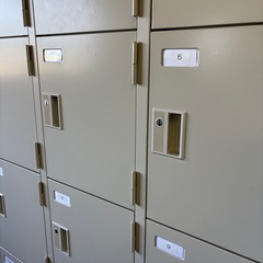B-027 美品❗️15人用ロッカー　全室カギありの画像