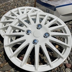 新品！１３インチホイールカバーの画像