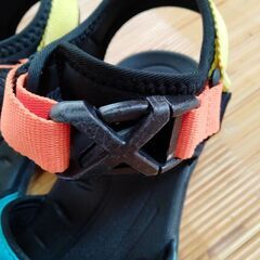 BIO　FITTER　ビオフィッター　カラフル　スポーツサンダル　22㎝の画像