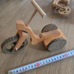 手作り木製バイクの画像