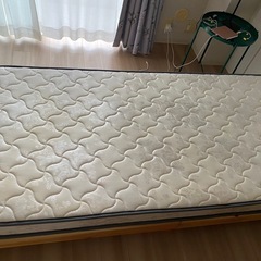 【0円】シングルベット、マットレス2枚