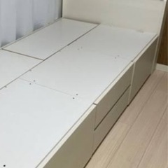 ベッドのフレーム