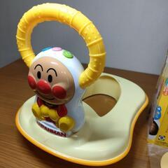 美品☆アンパンマンぬいぐるみと補助便座の画像