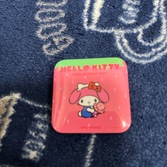 キティー　マイメロ　缶バッチ