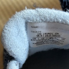 アシックス　スニーカー18.5cm
の画像