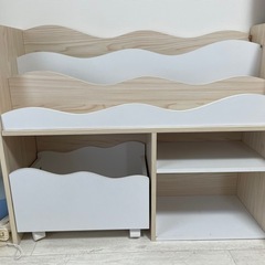 本棚兼おもちゃ箱の画像