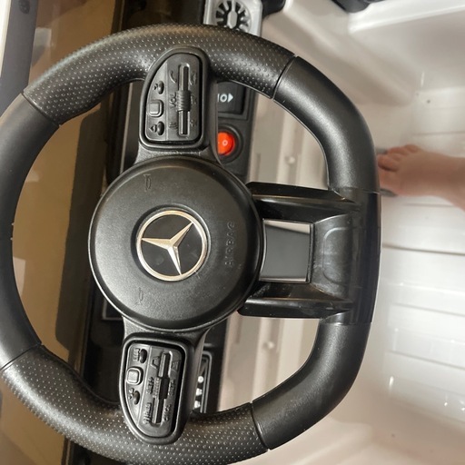 ベンツ　電動自動車　